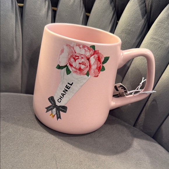 Chanel Pink Floral Mug - Picture 1 of 1